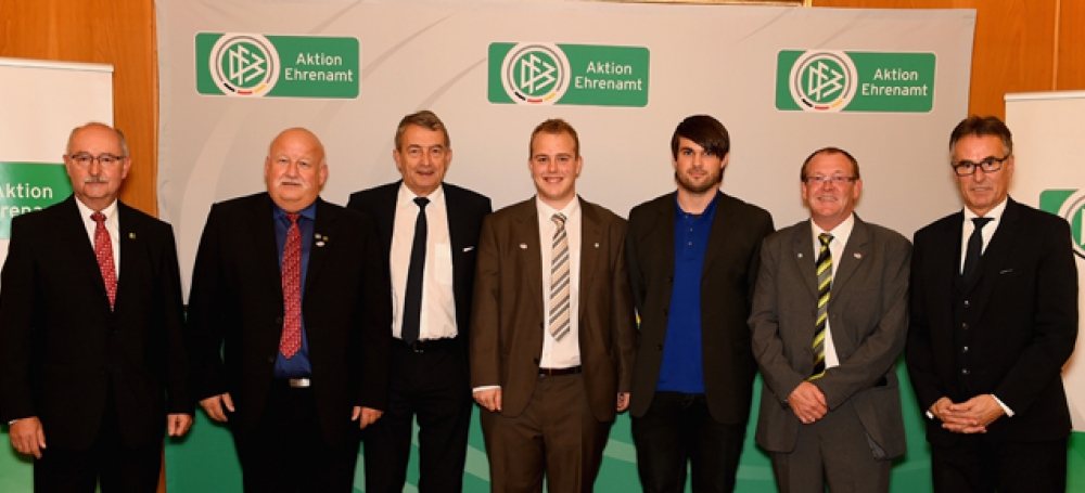 T. Schmidt, P. Schmid, W. Niersbach, M. Vetter, (unbek.), P. Bauer, H. Sandrock