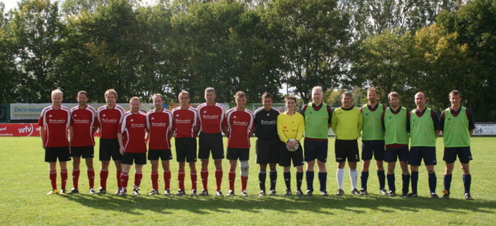 Die beiden Finalisten. (links der FC Sexau)
