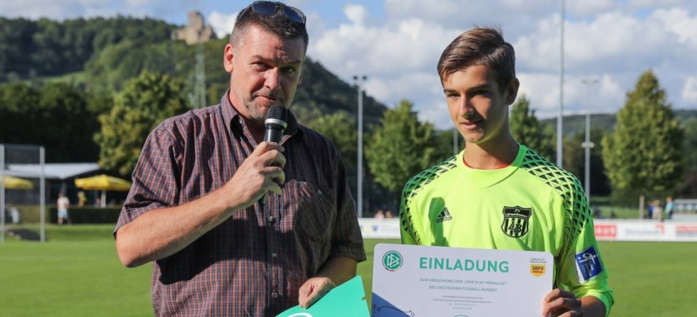 Sébastien Rosenblatt bei der Verleihung der Fair-Play-Medaille des DFB in Kaiserslautern