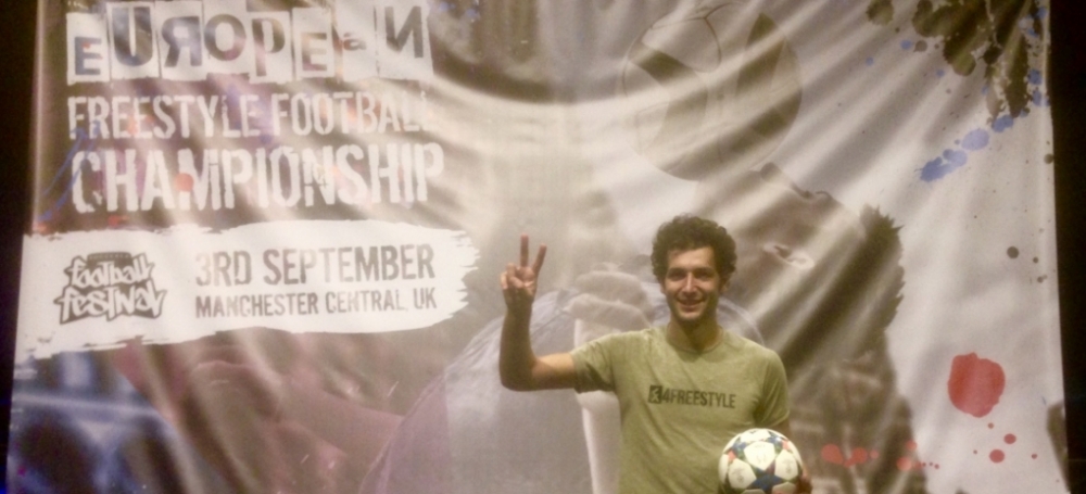 Fußball-Freestyler Patrick Bäurer nahm an der Freestyle-Europameisterschaft in Manchester teil.